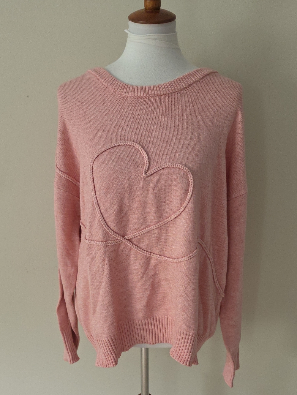 Badgley Mischka Women's Light Pink Heart-Embroidered Sweater